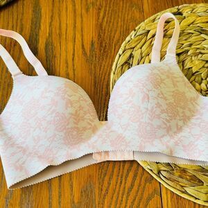 Rhonda shear pink and white wireless bra size small